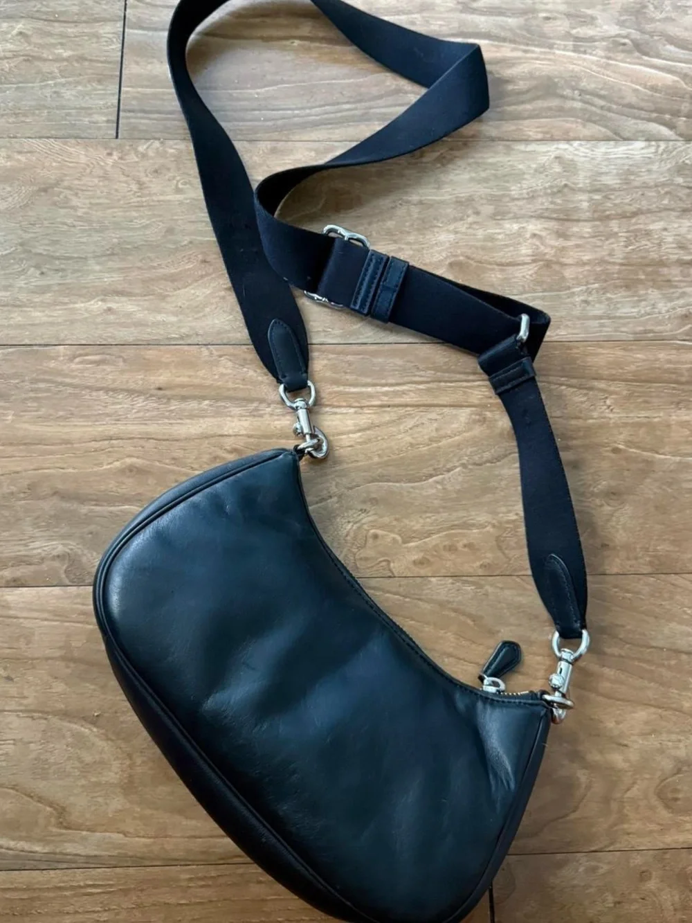 Coach compact black